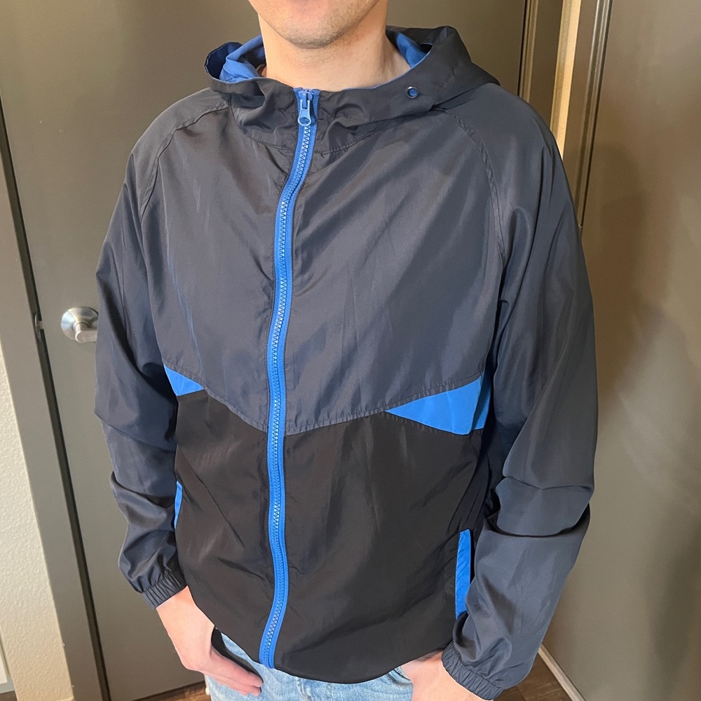 Men’s Jacket, Size Small, Beautiful Giant.